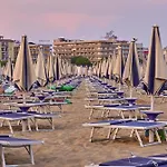 Daire Relaxing By The Pine Forest Bibione
