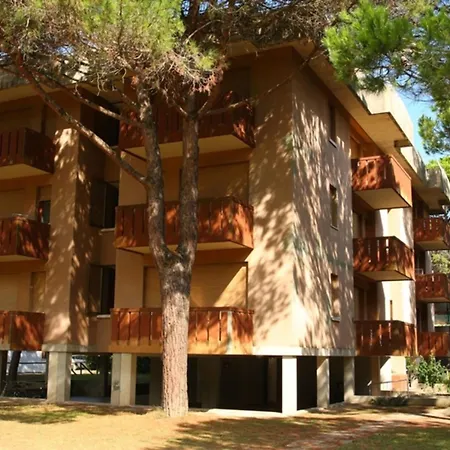 Апартаменти Relaxing By The Pine Forest *